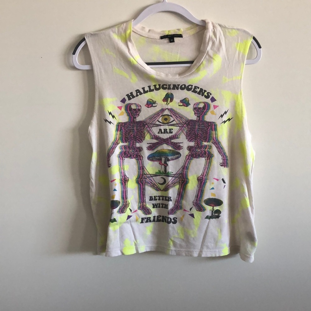 Muscle tee shirt